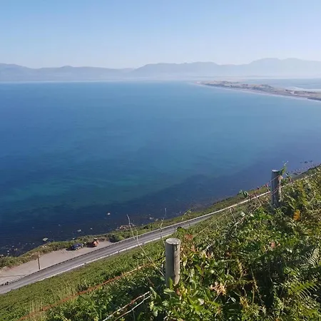 Guest house Stay-halfway Between And Tralee