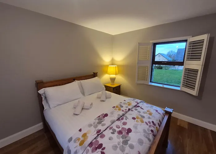 Guest house Stay-halfway Between And Tralee 3*