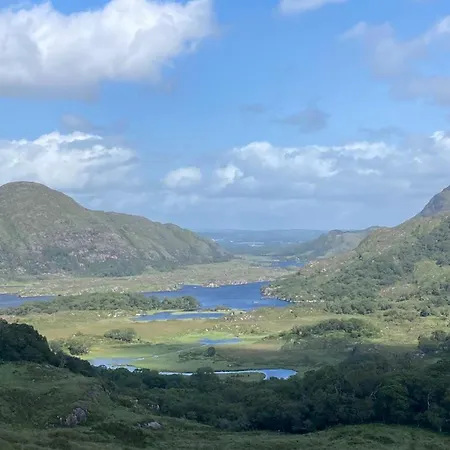 Stay-halfway Between And Tralee Πανσιόν 3*